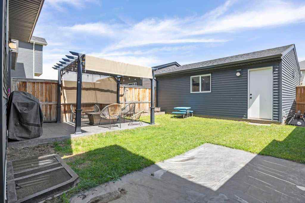 MLS® A2261581 - 42 Wolf Creek Manor SE in Wolf Willow Calgary, Residential