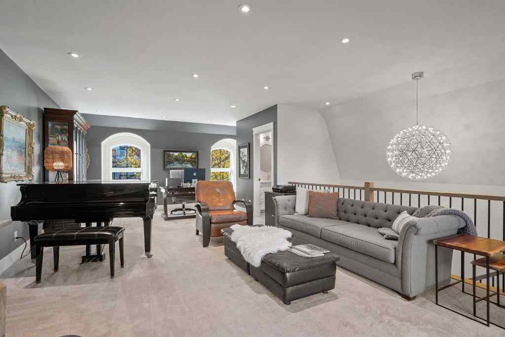 MLS® A2261596 - 2818 36 Street SW in Killarney/Glengarry Calgary, Residential