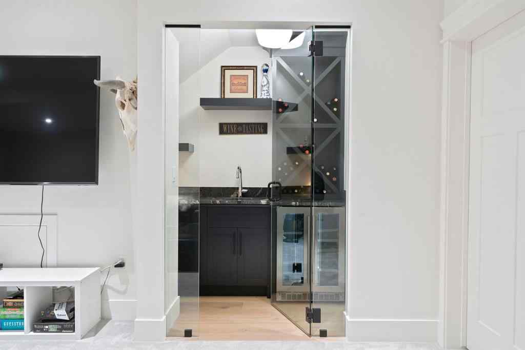 MLS® A2261596 - 2818 36 Street SW in Killarney/Glengarry Calgary, Residential