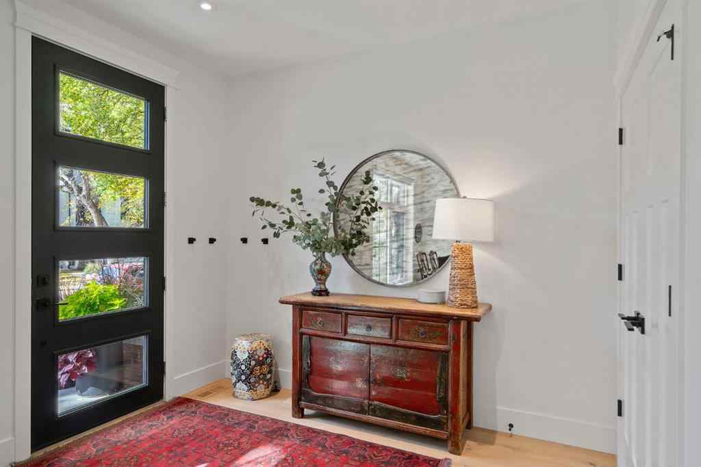 MLS® A2261596 - 2818 36 Street SW in Killarney/Glengarry Calgary, Residential