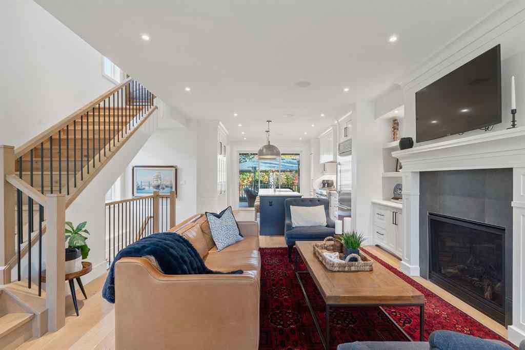 MLS® A2261596 - 2818 36 Street SW in Killarney/Glengarry Calgary, Residential