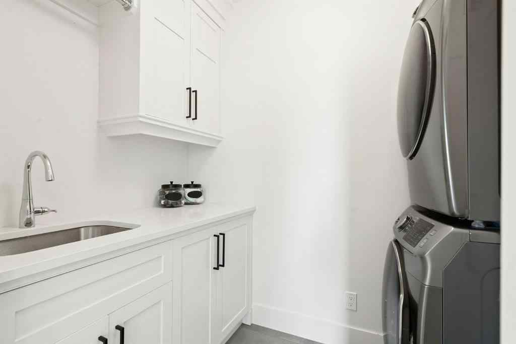 MLS® A2261596 - 2818 36 Street SW in Killarney/Glengarry Calgary, Residential