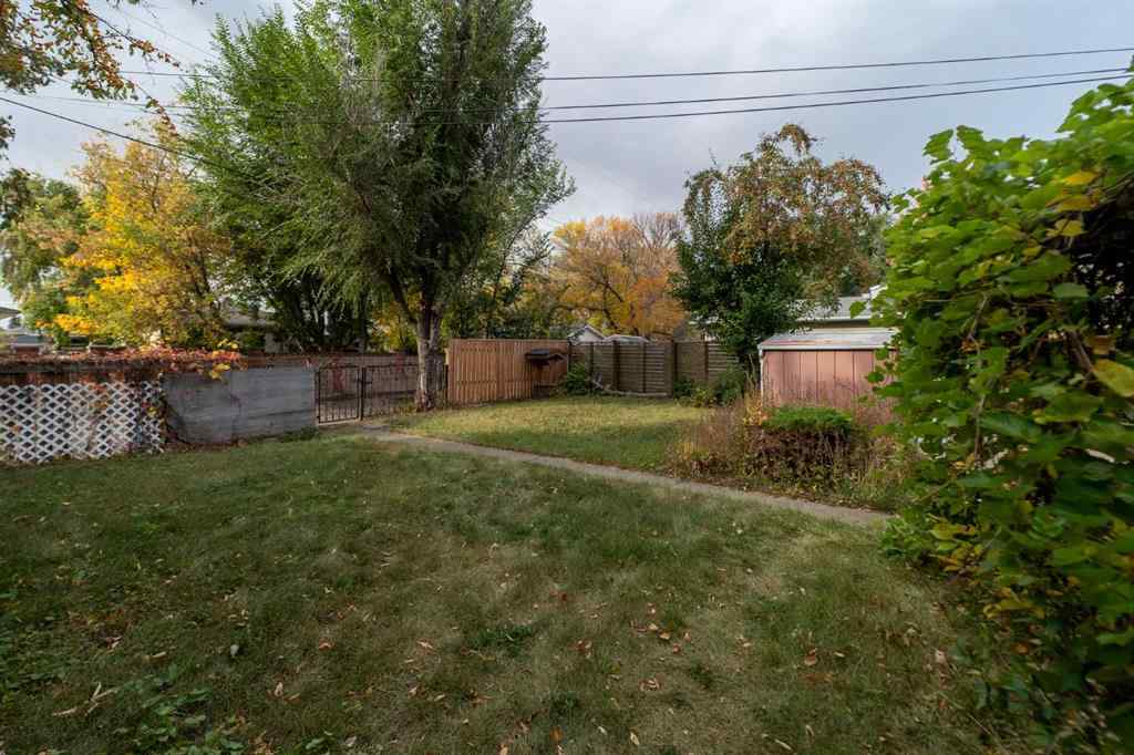 MLS® A2261598 - 1730 12 Avenue S in Agnes Davidson Lethbridge, Residential