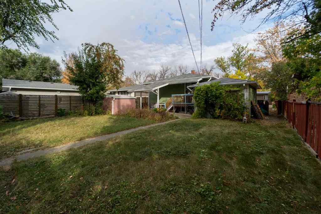 MLS® A2261598 - 1730 12 Avenue S in Agnes Davidson Lethbridge, Residential