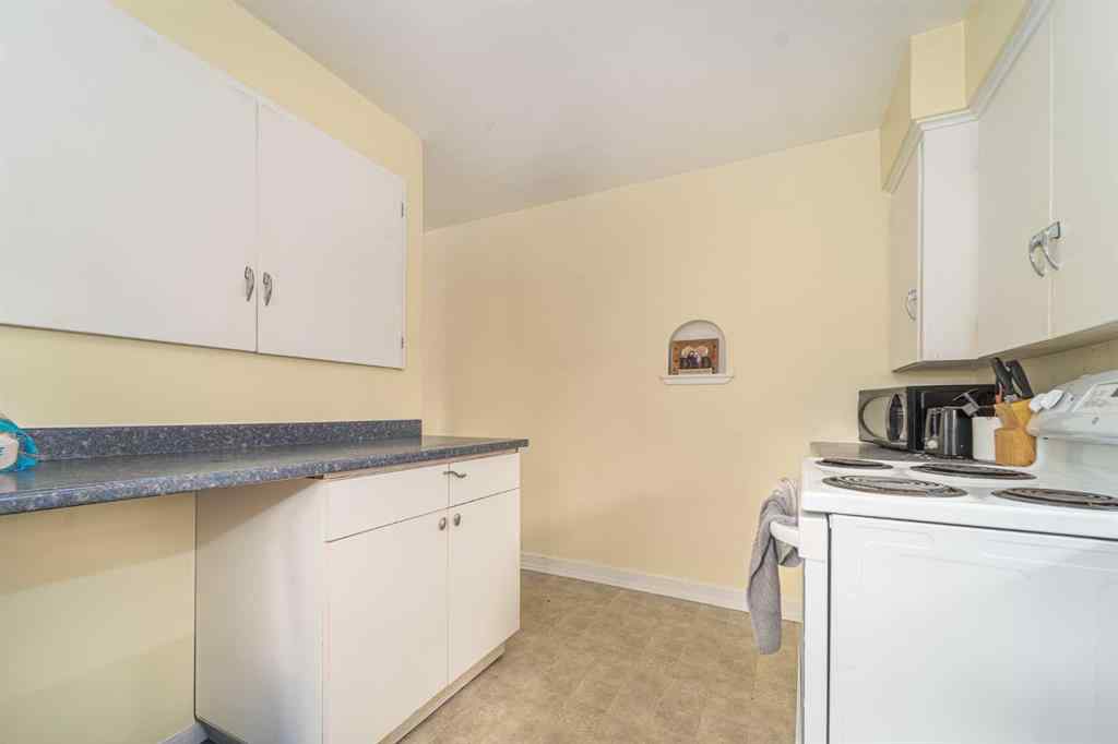 MLS® A2261598 - 1730 12 Avenue S in Agnes Davidson Lethbridge, Residential