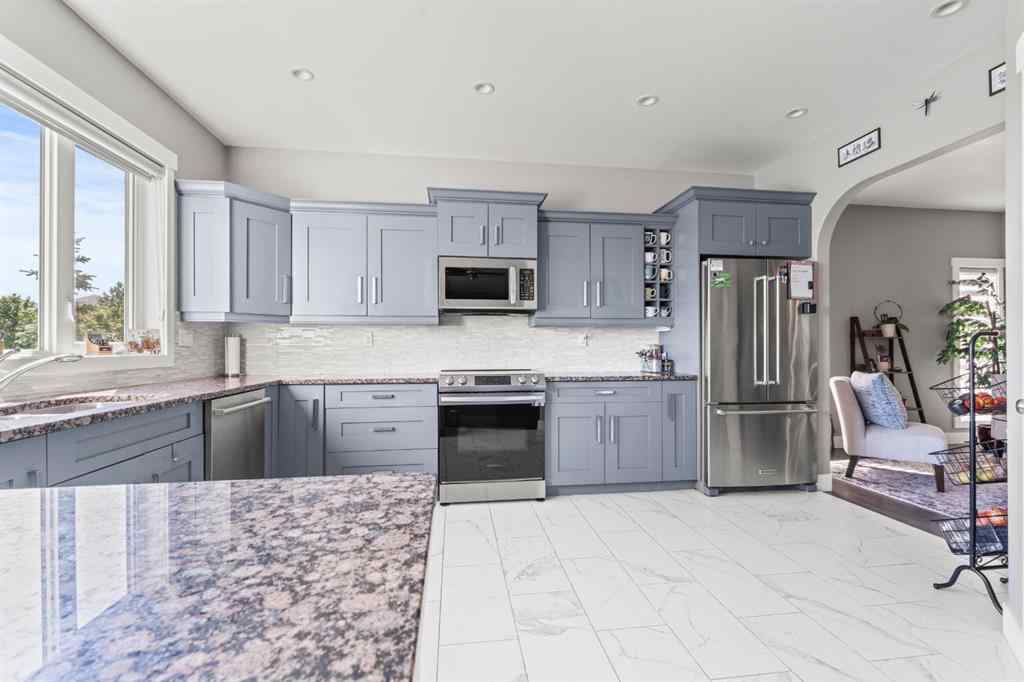 MLS® A2261600 - 518 High Park Court  in Highwood Lake High River, Residential