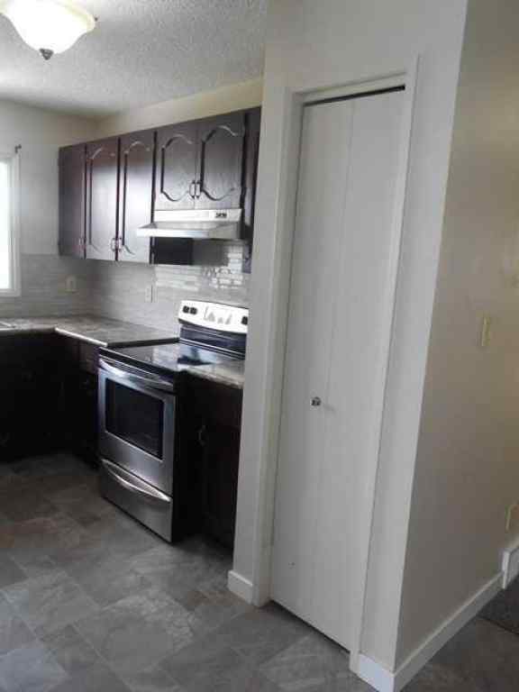 MLS® A2261601 - 9431 123 Avenue  in Crystal Ridge Grande Prairie, Residential