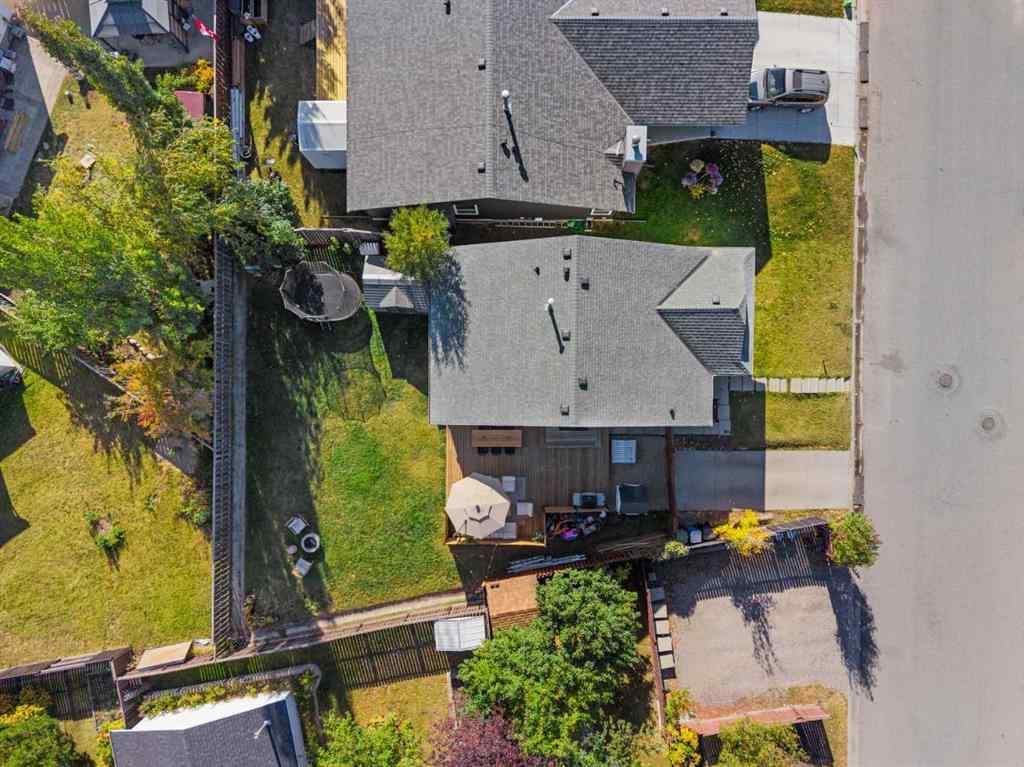 MLS® A2261610 - 11 Deerfield Circle SE in Deer Ridge Calgary, Residential