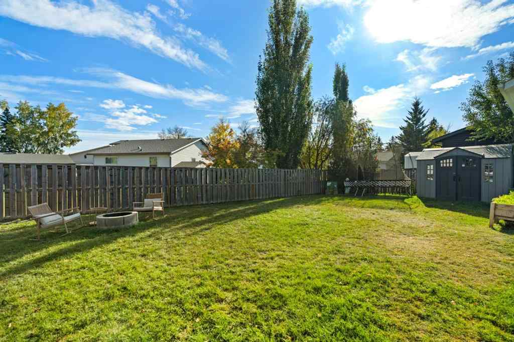 MLS® A2261610 - 11 Deerfield Circle SE in Deer Ridge Calgary, Residential