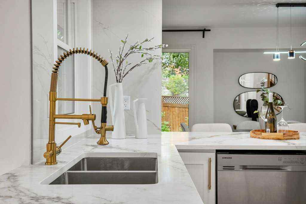 MLS® A2261614 - 113 Straddock Terrace SW in Strathcona Park Calgary, Residential