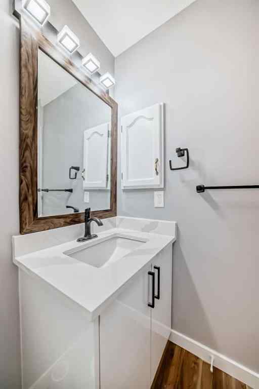 MLS® A2261623 - 77 Shawfield Way SW in Shawnessy Calgary, Residential