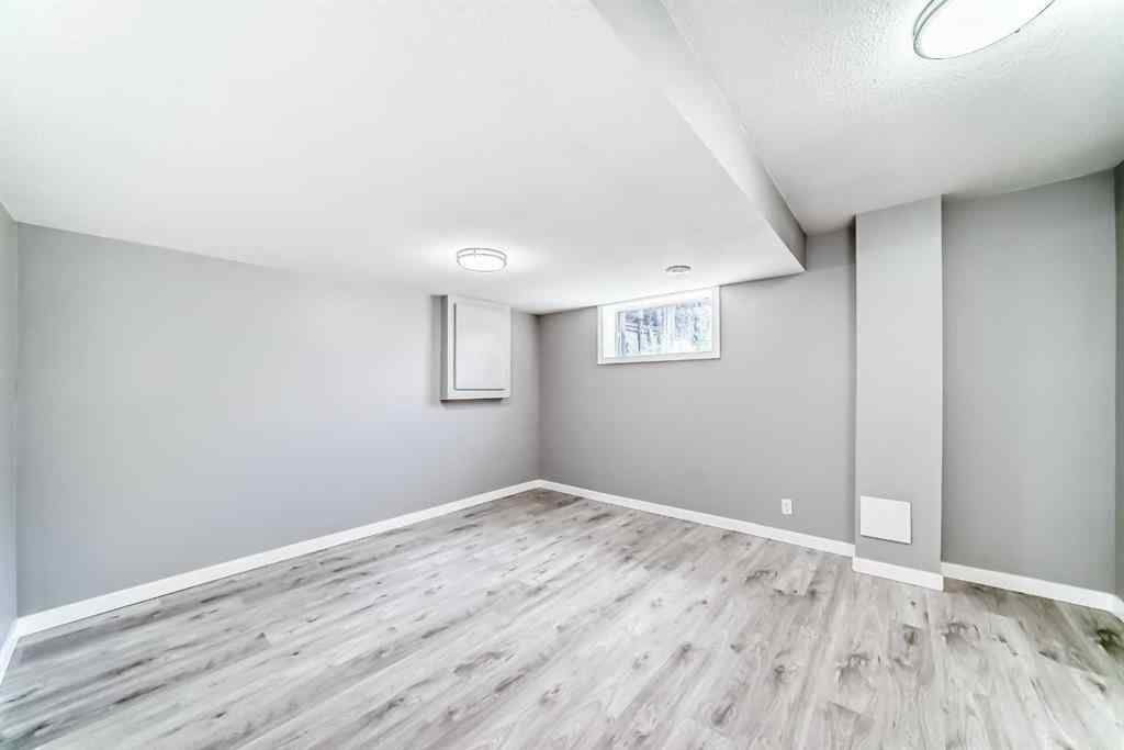 MLS® A2261623 - 77 Shawfield Way SW in Shawnessy Calgary, Residential