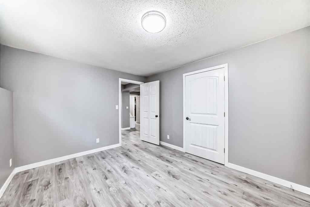 MLS® A2261623 - 77 Shawfield Way SW in Shawnessy Calgary, Residential