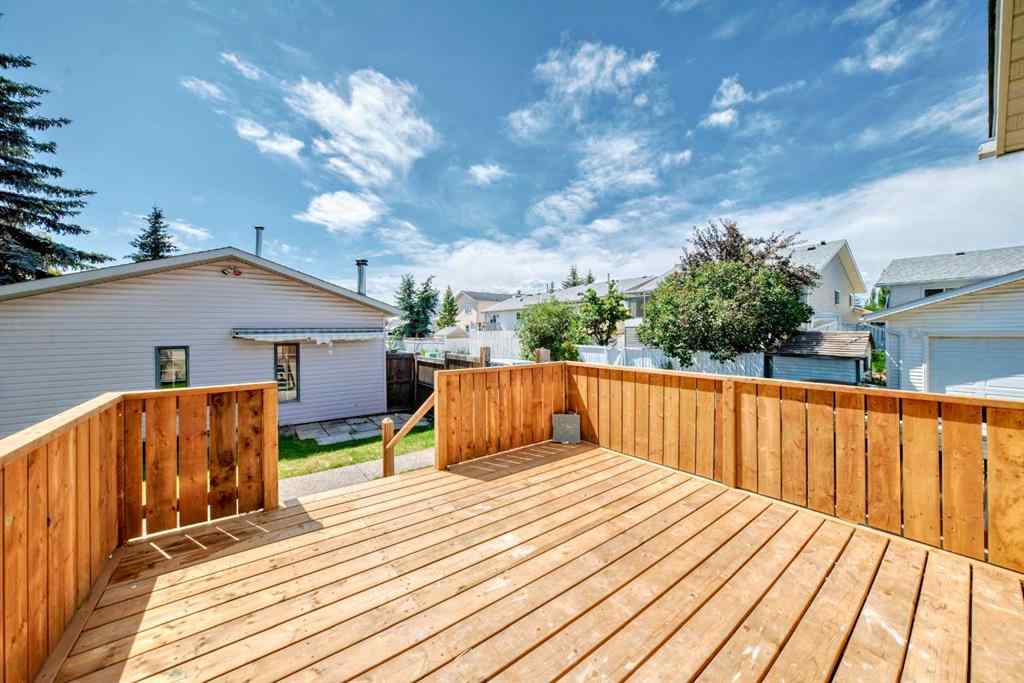 MLS® A2261623 - 77 Shawfield Way SW in Shawnessy Calgary, Residential