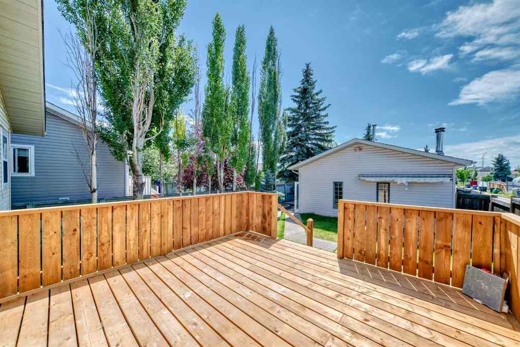 MLS® A2261623 - 77 Shawfield Way SW in Shawnessy Calgary, Residential