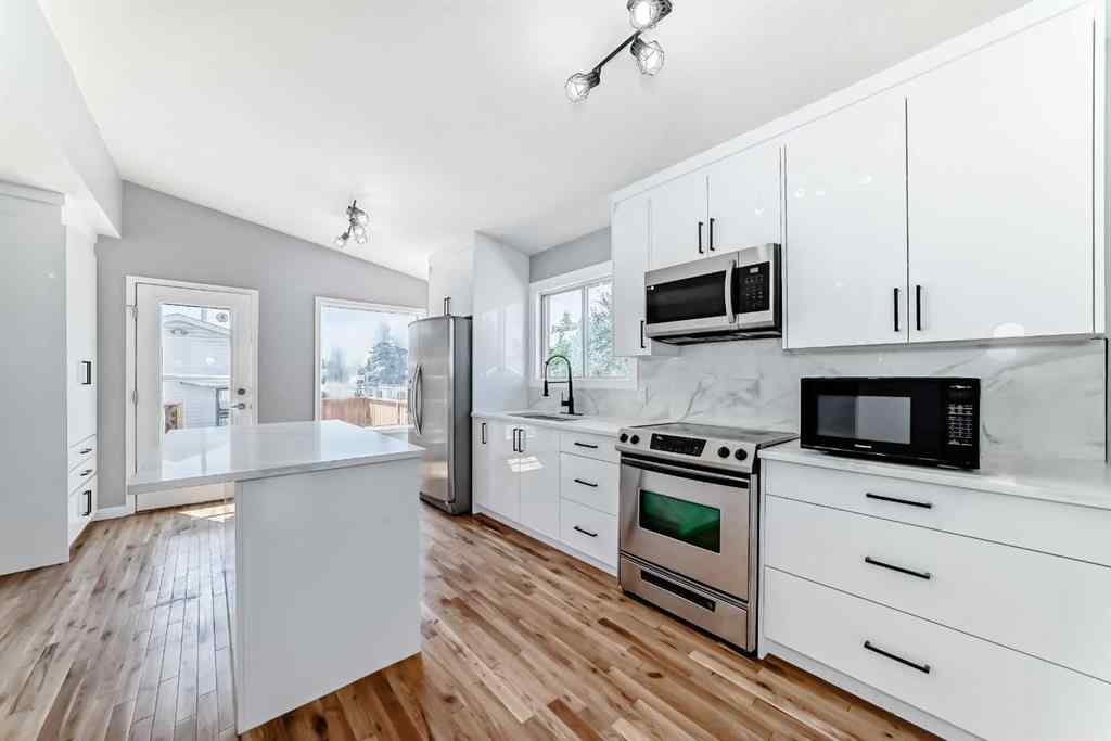 MLS® A2261623 - 77 Shawfield Way SW in Shawnessy Calgary, Residential