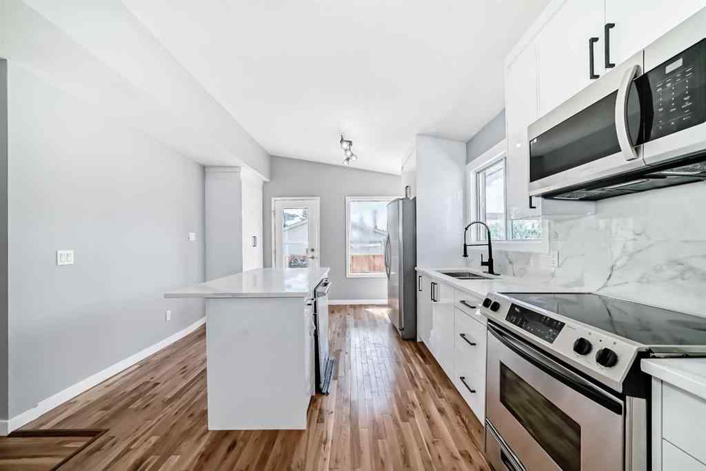 MLS® A2261623 - 77 Shawfield Way SW in Shawnessy Calgary, Residential