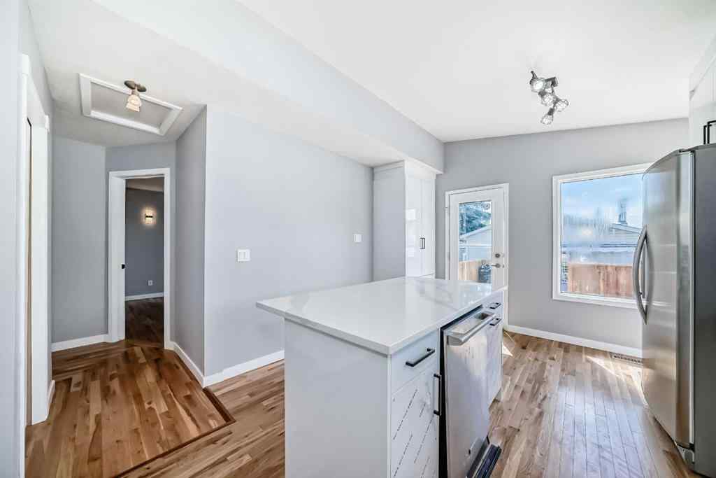 MLS® A2261623 - 77 Shawfield Way SW in Shawnessy Calgary, Residential