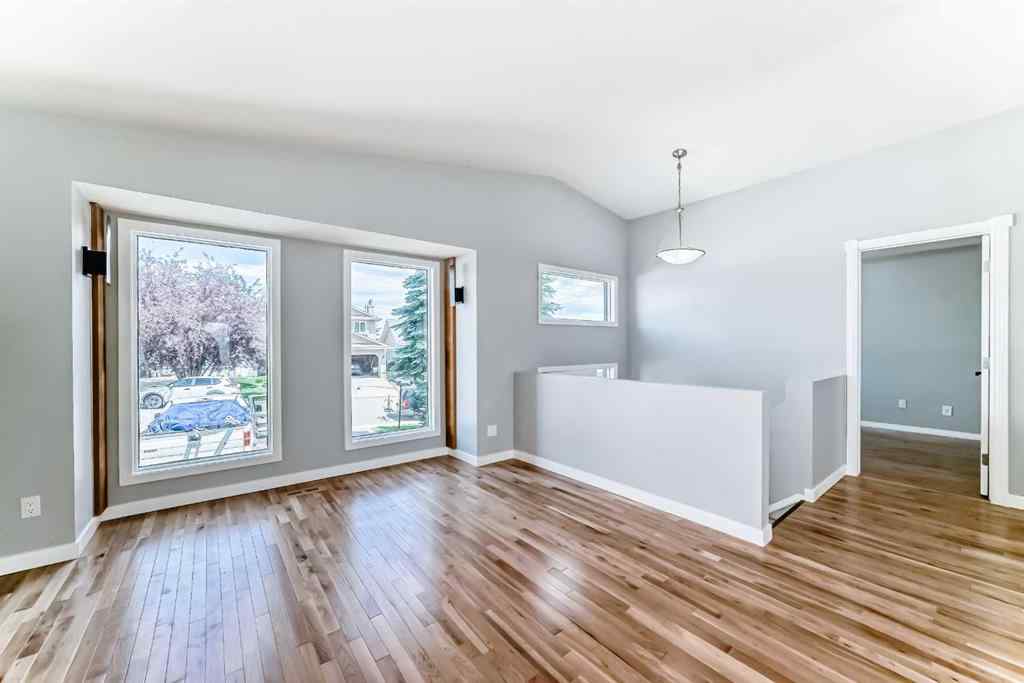 MLS® A2261623 - 77 Shawfield Way SW in Shawnessy Calgary, Residential