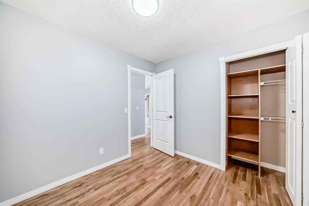 MLS® A2261623 - 77 Shawfield Way SW in Shawnessy Calgary, Residential