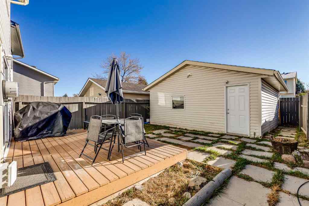 MLS® A2261626 - 292 Falton Drive NE in Falconridge Calgary, Residential