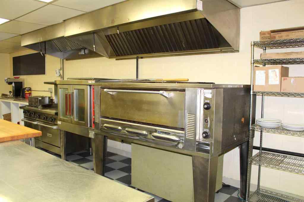 MLS® A2261629 - 114 4th Avenue SW in NONE Manning, Commercial