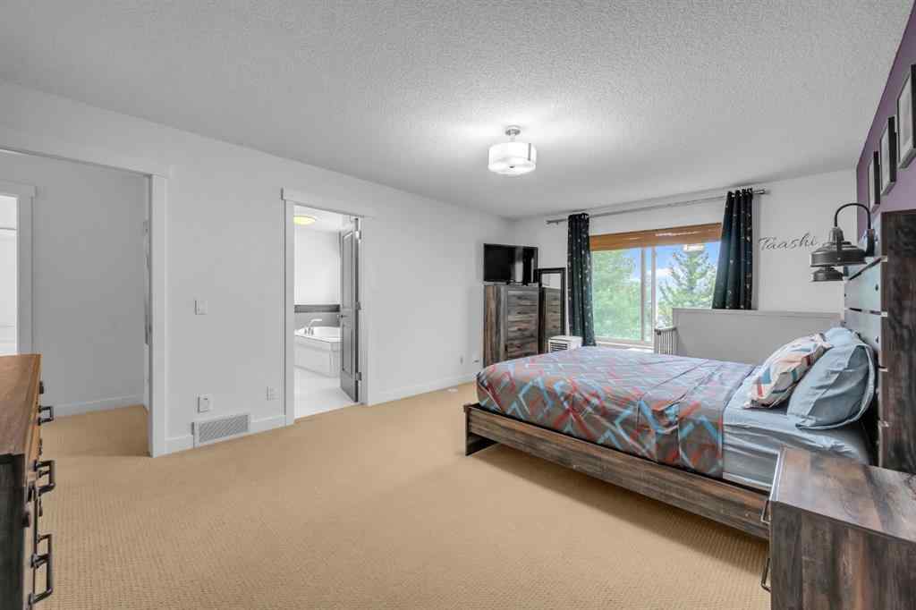 MLS® A2261633 - 233 Cranarch Common SE in Cranston Calgary, Residential