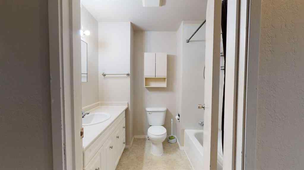 MLS&reg; # A2261638 - Unit #A & B 9507 104 Avenue  in Hillside Grande Prairie, Residential Open Houses