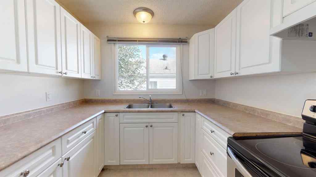 MLS&reg; # A2261638 - Unit #A & B 9507 104 Avenue  in Hillside Grande Prairie, Residential Open Houses