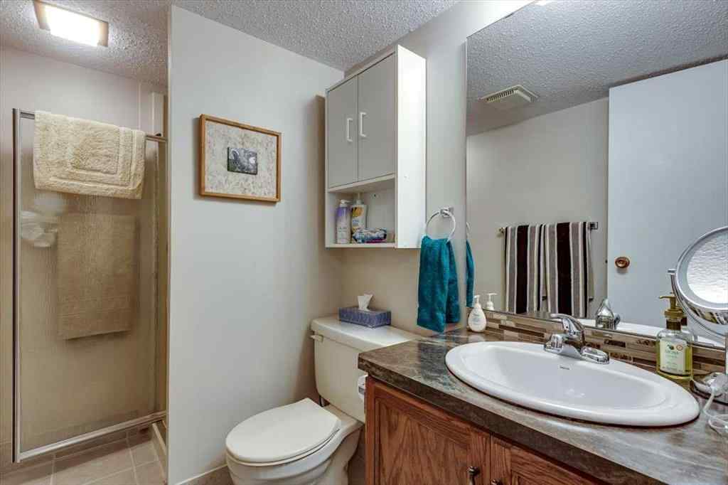 MLS® A2261639 - 4313 46A Avenue  in Parkvale Red Deer, Residential