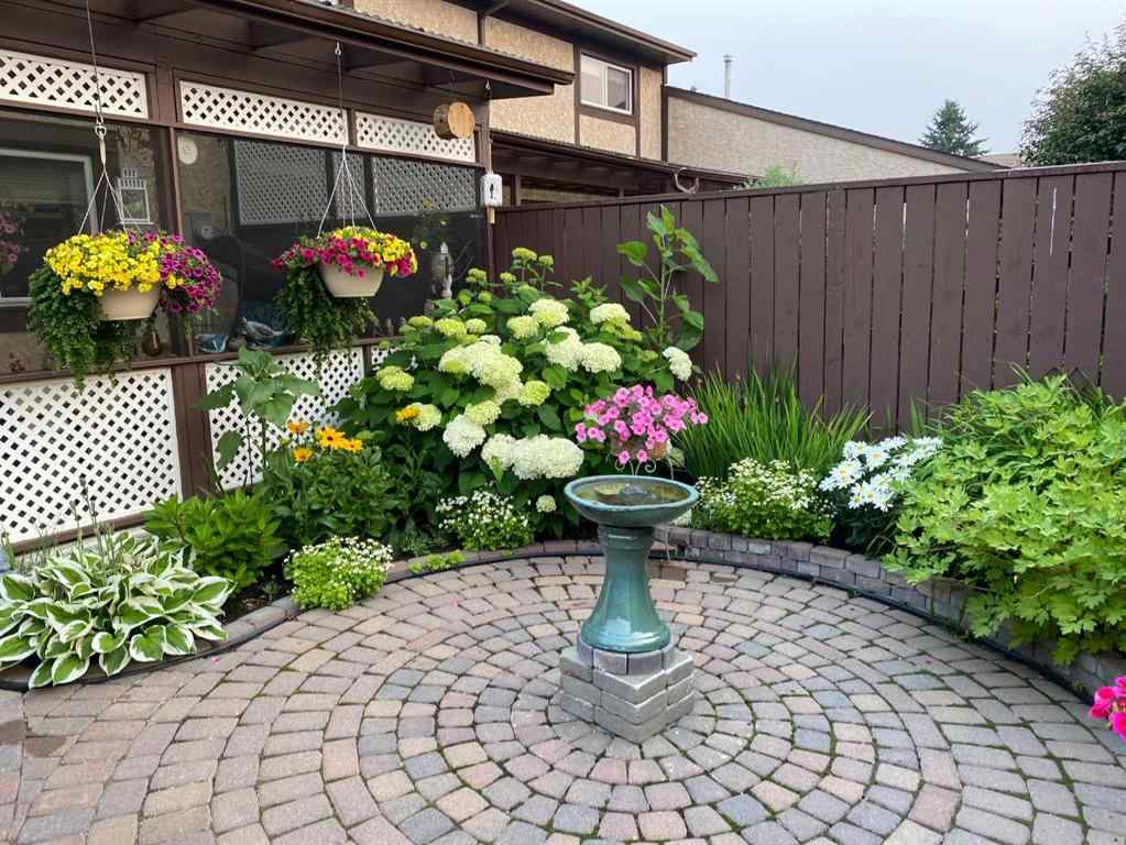 MLS® A2261639 - 4313 46A Avenue  in Parkvale Red Deer, Residential