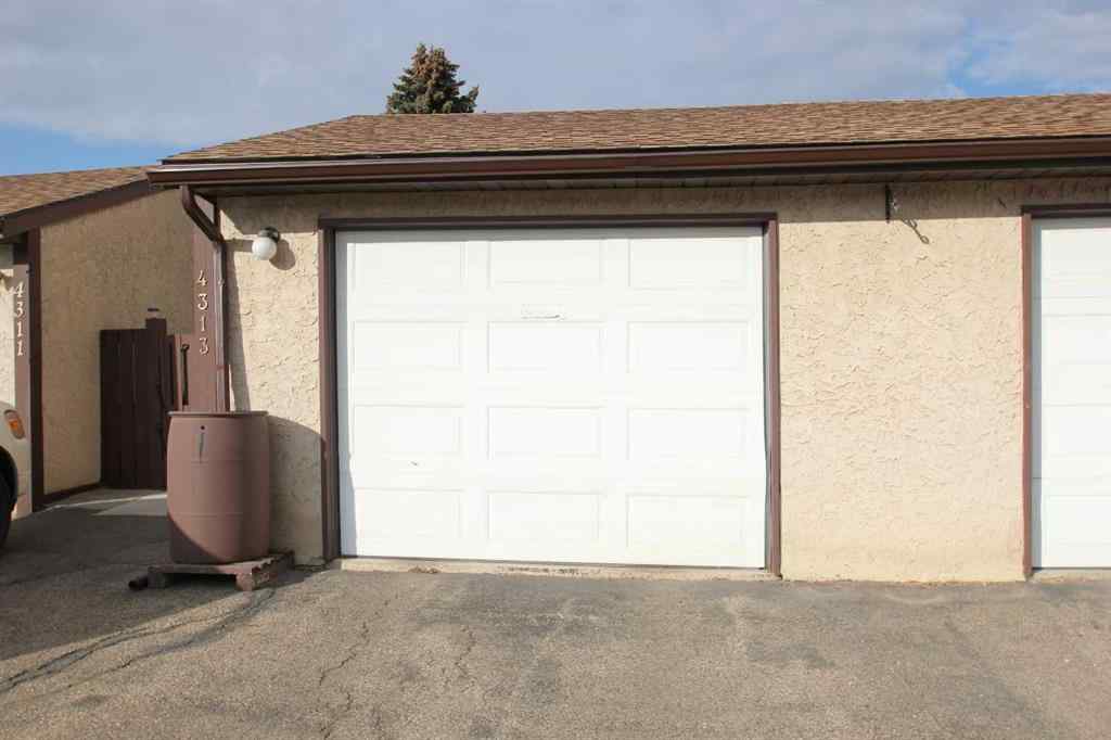 MLS® A2261639 - 4313 46A Avenue  in Parkvale Red Deer, Residential