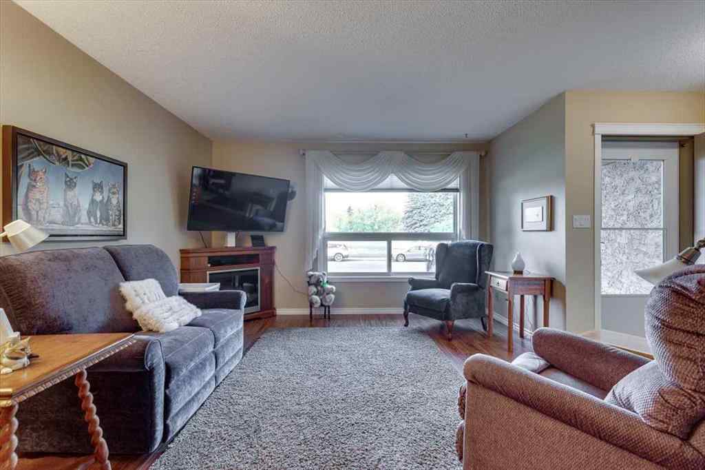 MLS® A2261639 - 4313 46A Avenue  in Parkvale Red Deer, Residential