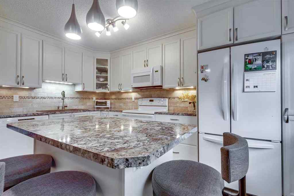 MLS® A2261639 - 4313 46A Avenue  in Parkvale Red Deer, Residential