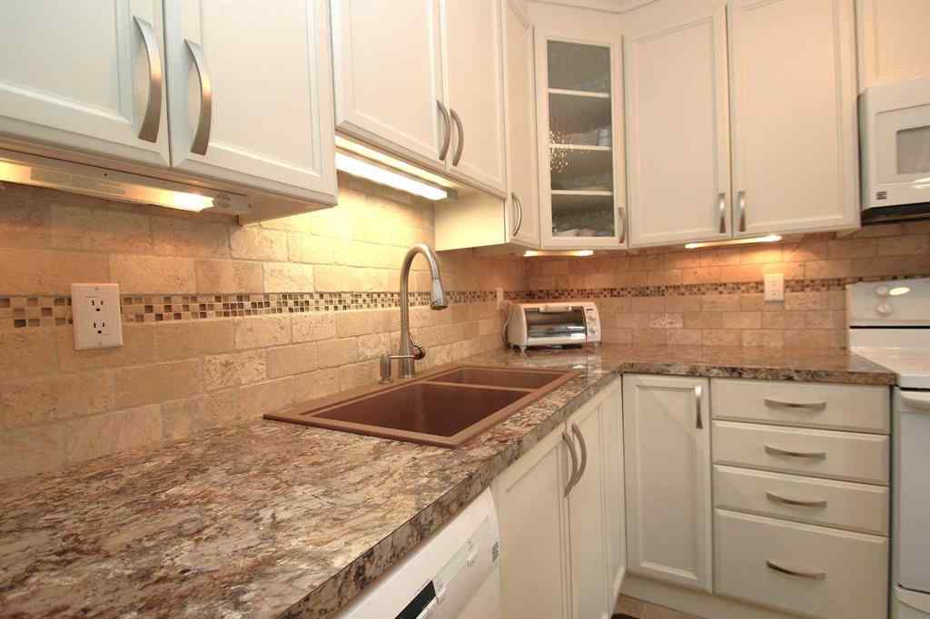 MLS® A2261639 - 4313 46A Avenue  in Parkvale Red Deer, Residential