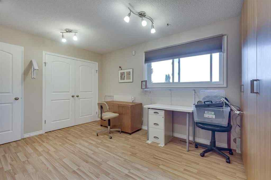 MLS® A2261639 - 4313 46A Avenue  in Parkvale Red Deer, Residential