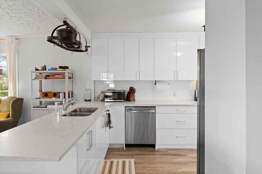 MLS® A2261641 - 228 Lynnwood Drive SE in Ogden Calgary, Residential