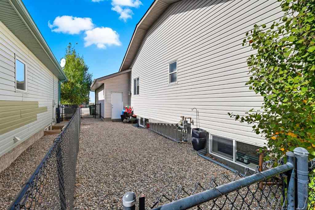 MLS® A2261650 - 79 Hillcrest Boulevard  in Hillview Estates Strathmore, Residential
