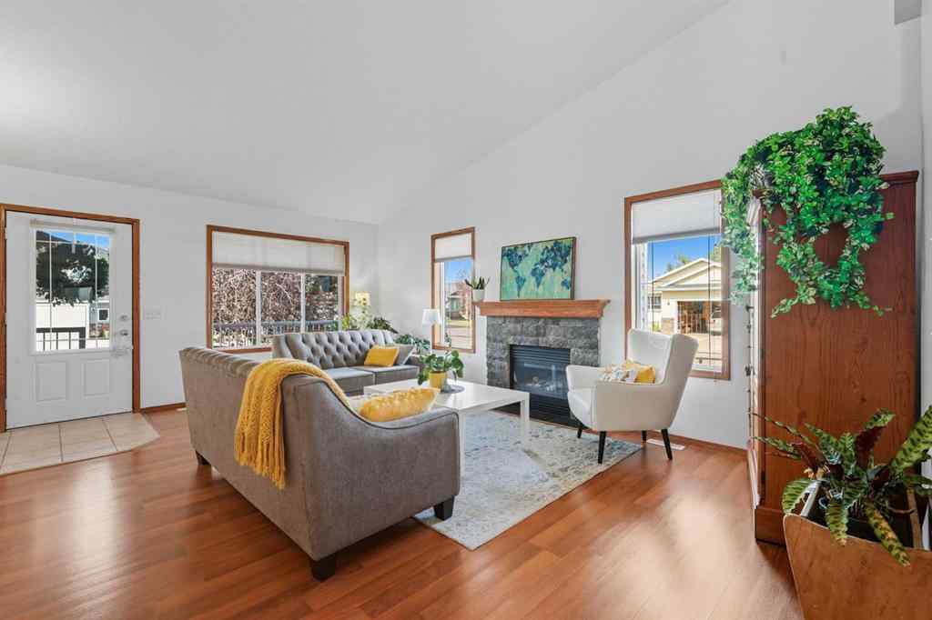 MLS® A2261650 - 79 Hillcrest Boulevard  in Hillview Estates Strathmore, Residential