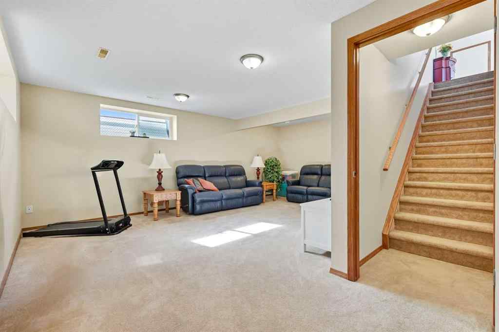 MLS® A2261650 - 79 Hillcrest Boulevard  in Hillview Estates Strathmore, Residential