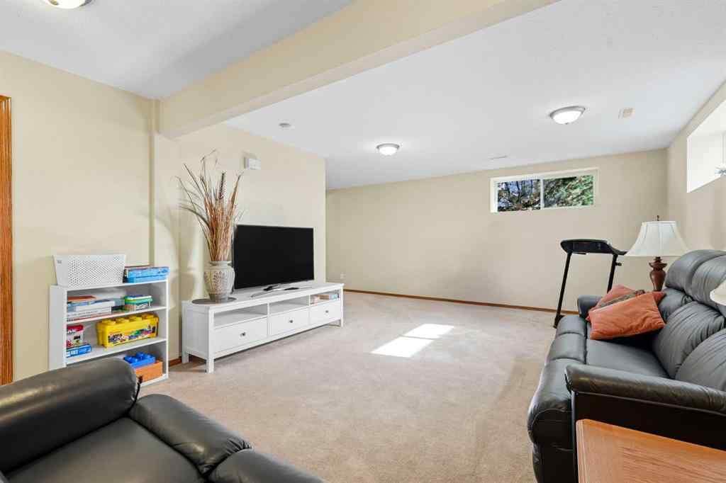 MLS® A2261650 - 79 Hillcrest Boulevard  in Hillview Estates Strathmore, Residential