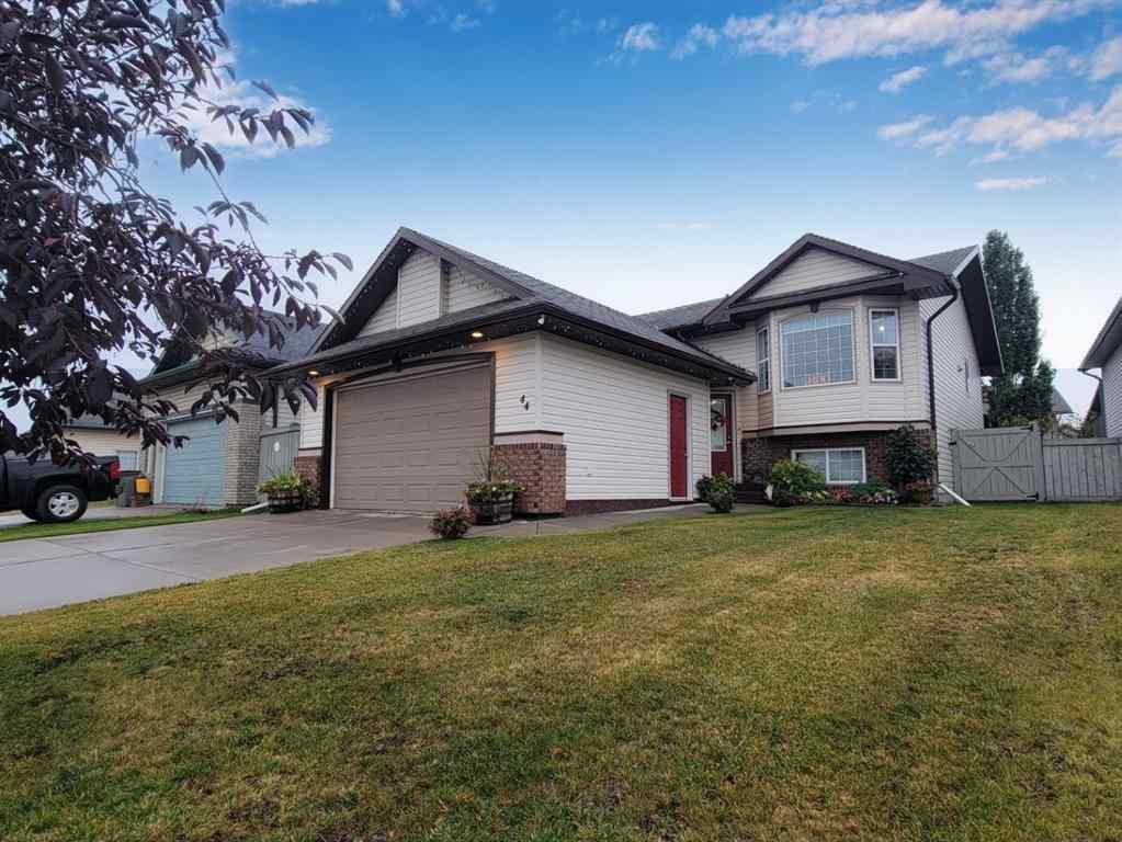 MLS® A2261651 - 44 Pinnacle Way  in Pinnacle Ridge Grande Prairie, Residential