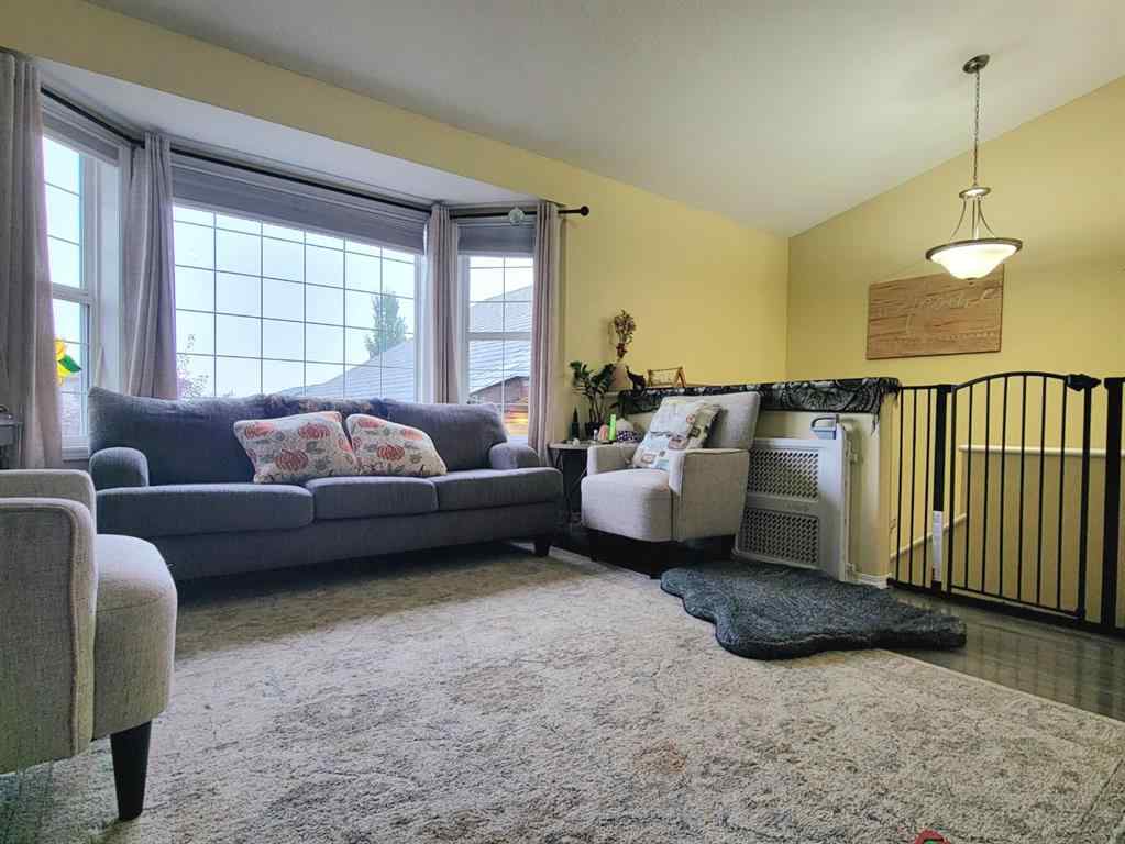 MLS® A2261651 - 44 Pinnacle Way  in Pinnacle Ridge Grande Prairie, Residential