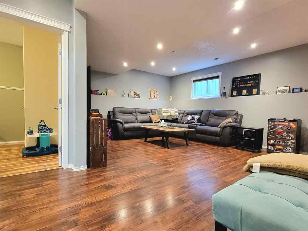 MLS® A2261651 - 44 Pinnacle Way  in Pinnacle Ridge Grande Prairie, Residential