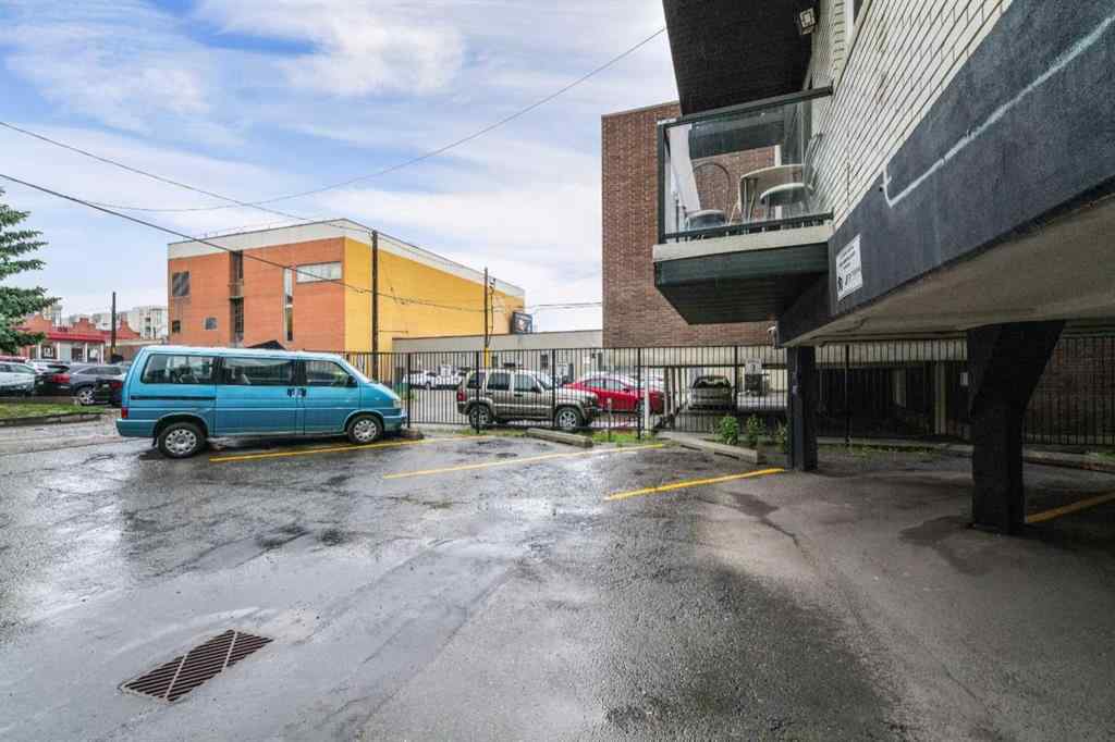 MLS® A2261656 - Unit #10 1715 13 Street SW in Lower Mount Royal Calgary, Residential