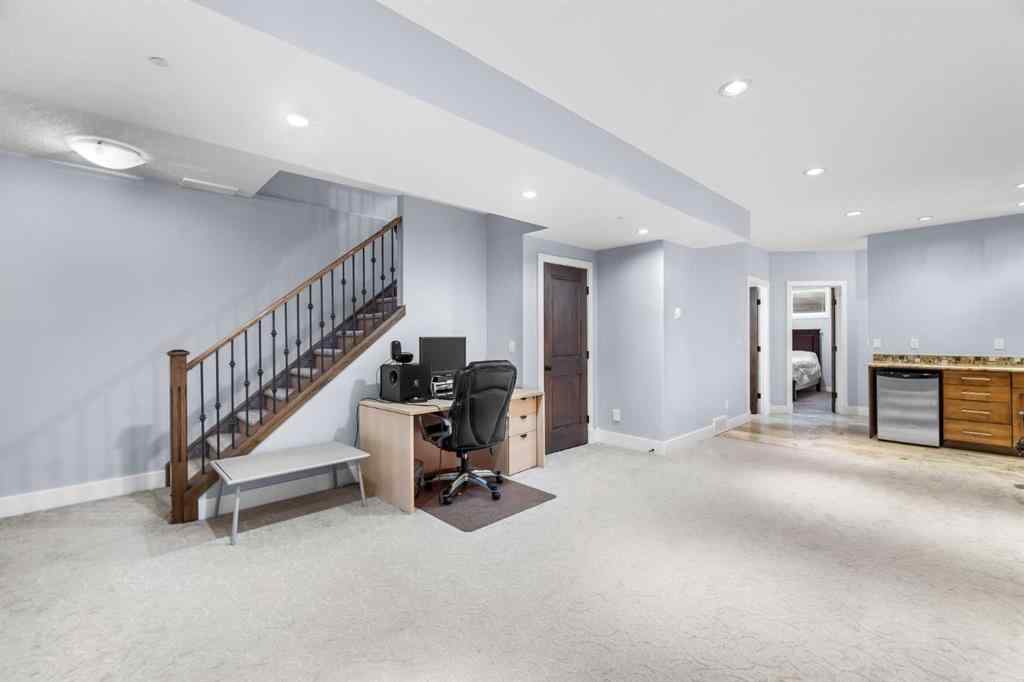 MLS® A2261657 - 120 7 Avenue NE in Crescent Heights Calgary, Residential