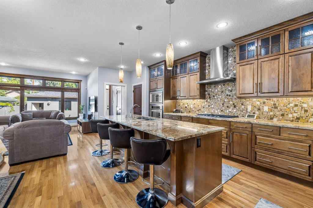 MLS® A2261657 - 120 7 Avenue NE in Crescent Heights Calgary, Residential