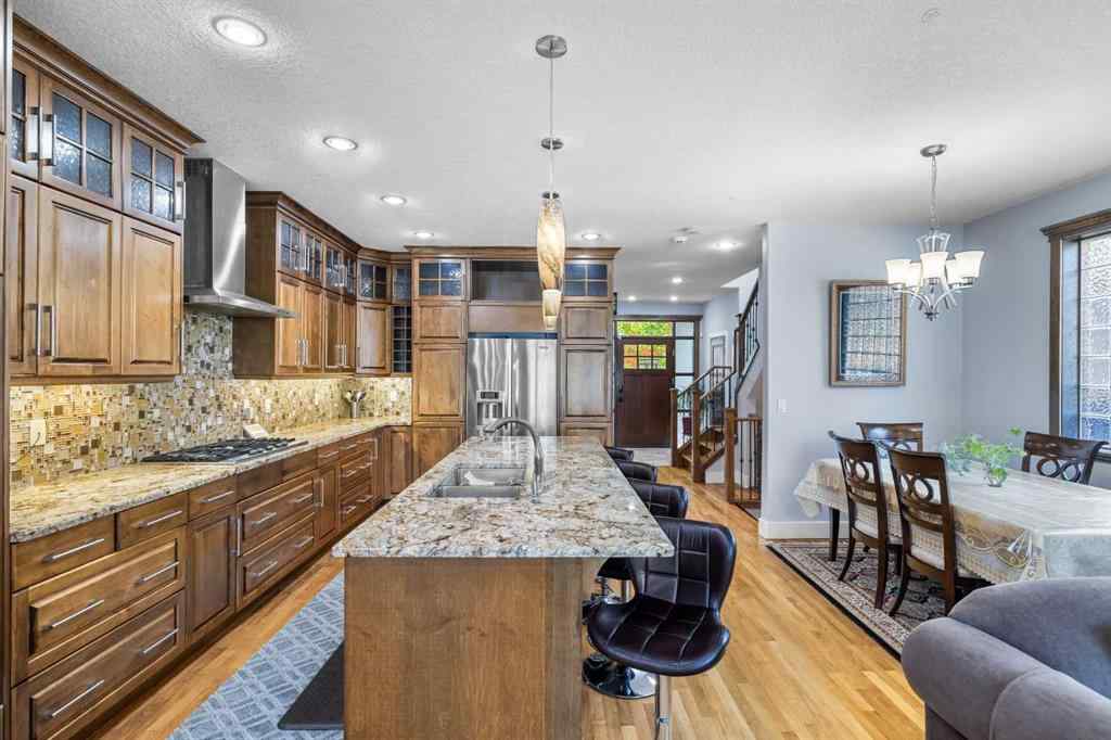 MLS® A2261657 - 120 7 Avenue NE in Crescent Heights Calgary, Residential