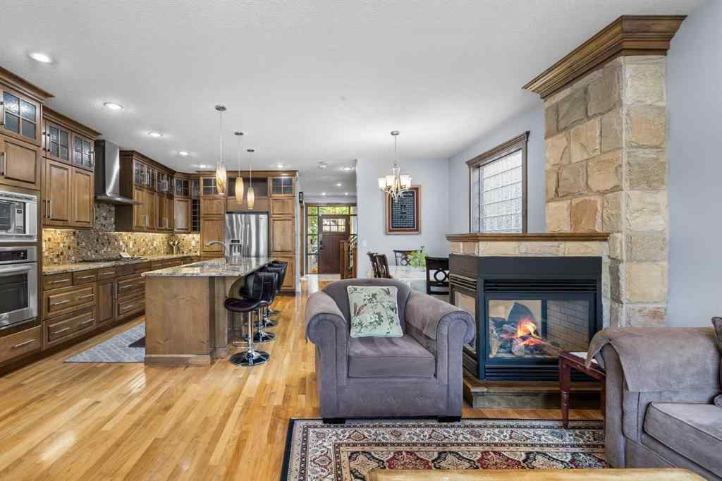 MLS® A2261657 - 120 7 Avenue NE in Crescent Heights Calgary, Residential