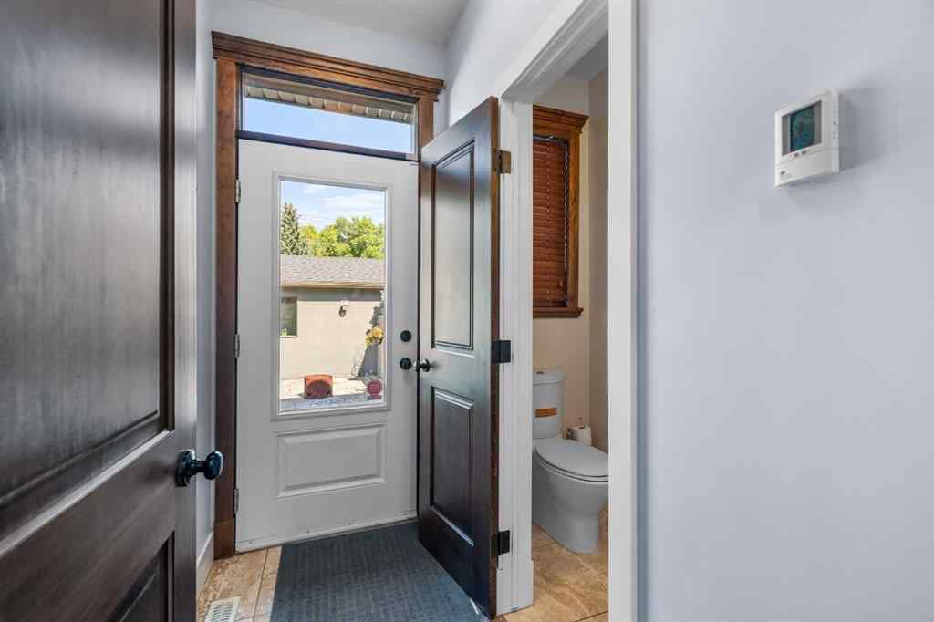 MLS® A2261657 - 120 7 Avenue NE in Crescent Heights Calgary, Residential